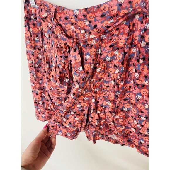 Free People Layla floral rayon tie front shorts - Picture 8 of 10